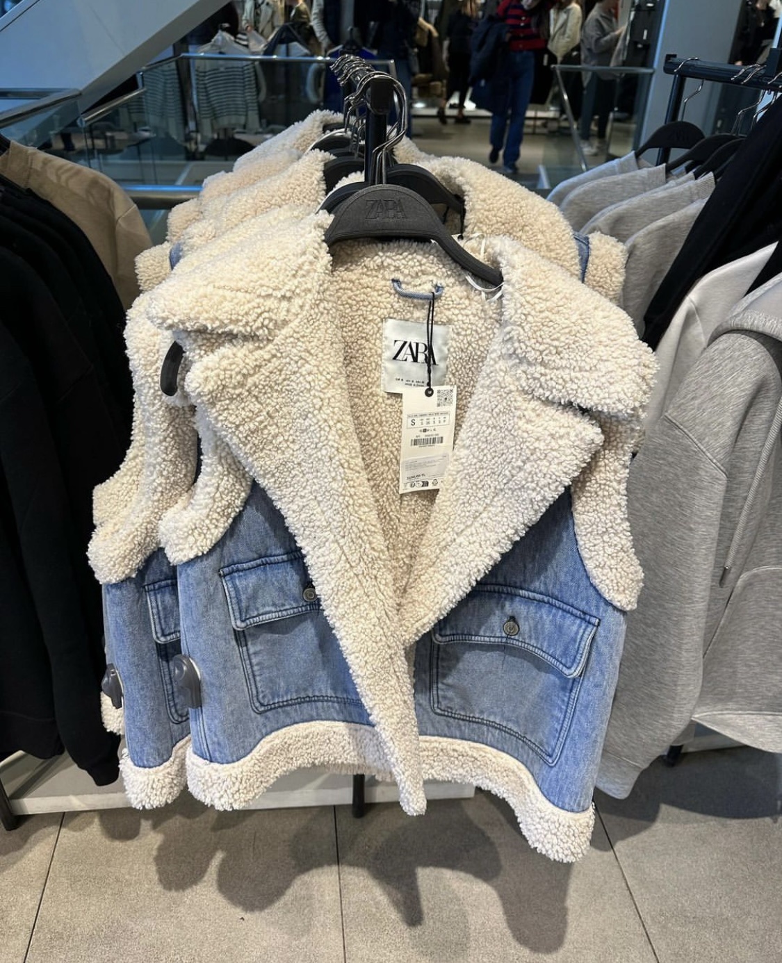 Original Zara jacket - الصورة 3